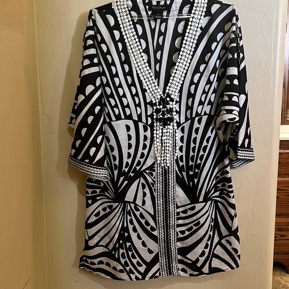 White House and black market blouse